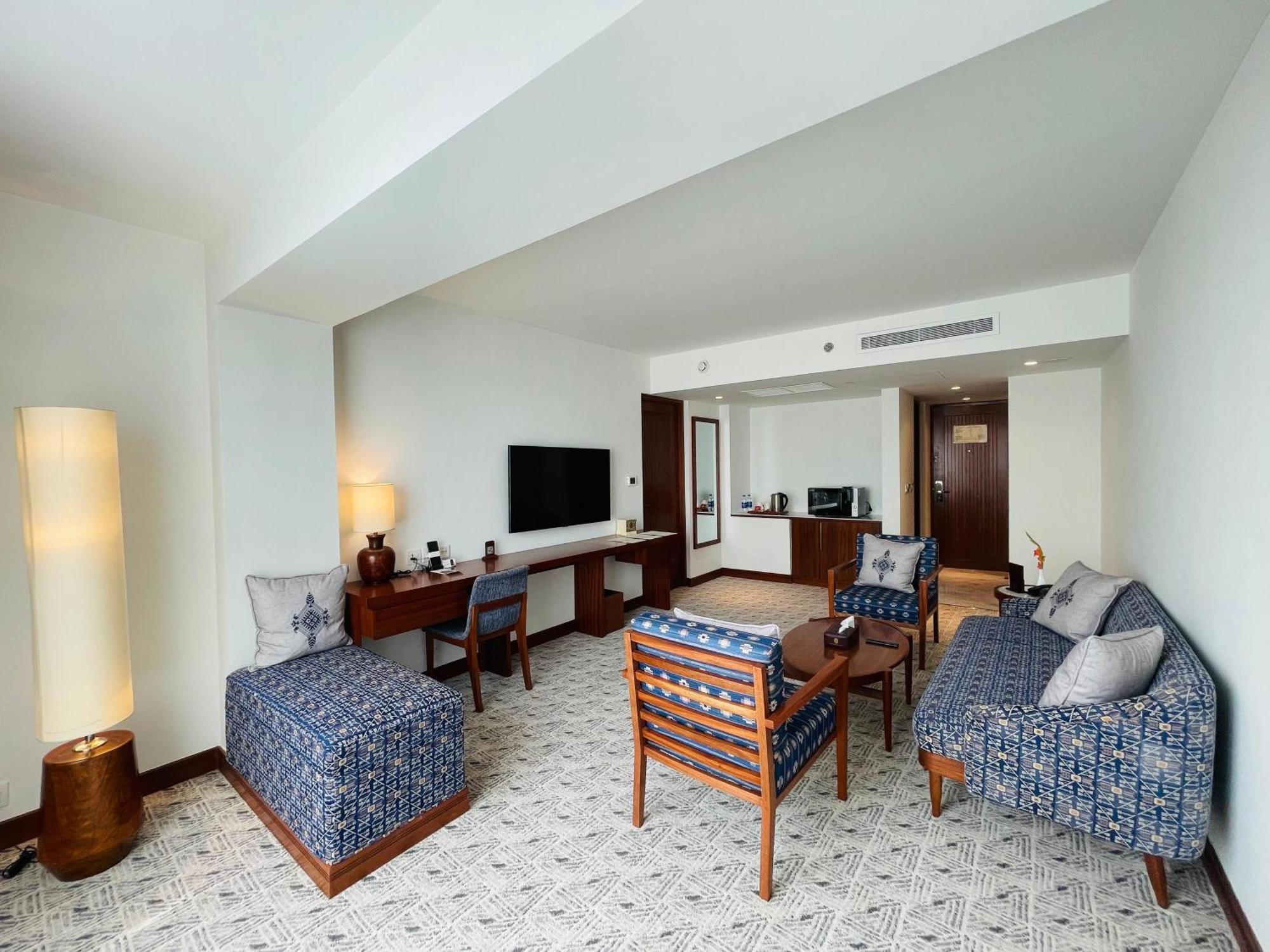 Peshawar Serena Hotel Екстериор снимка